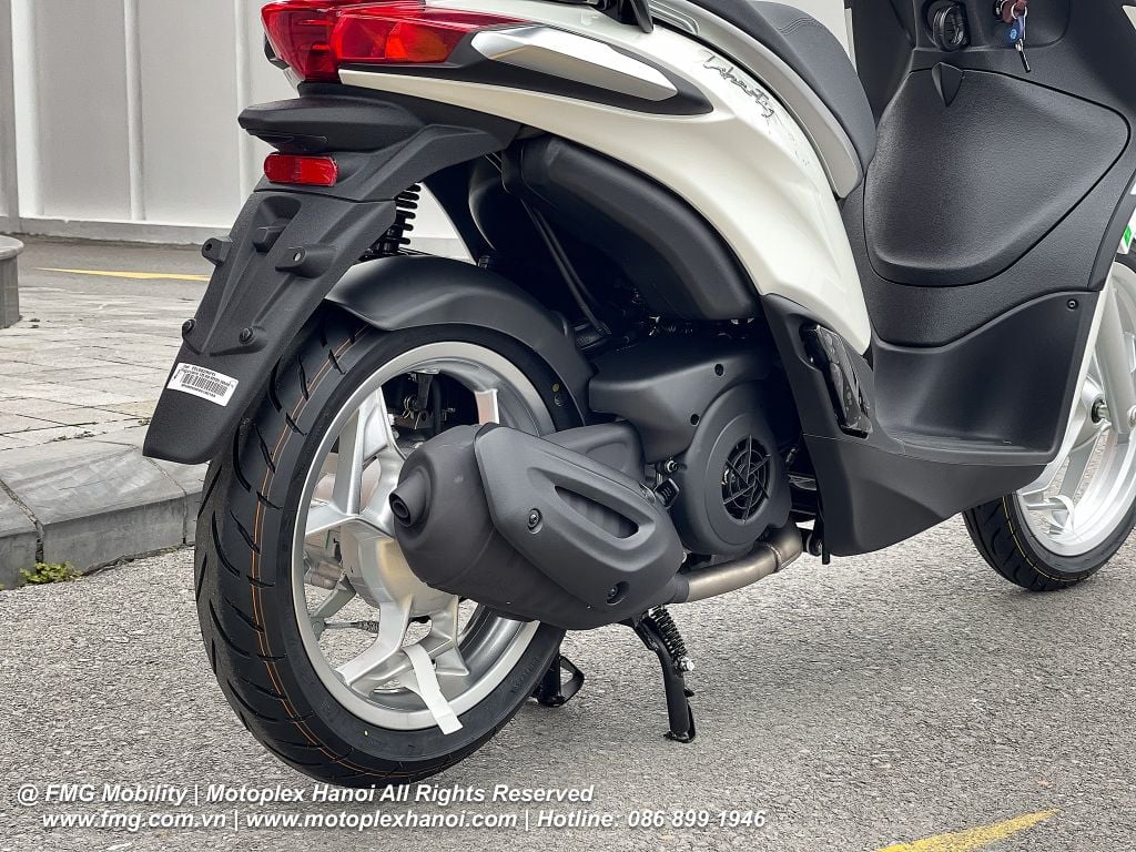 Phanh sau tang trống truyền thống trên Piaggio Liberty S