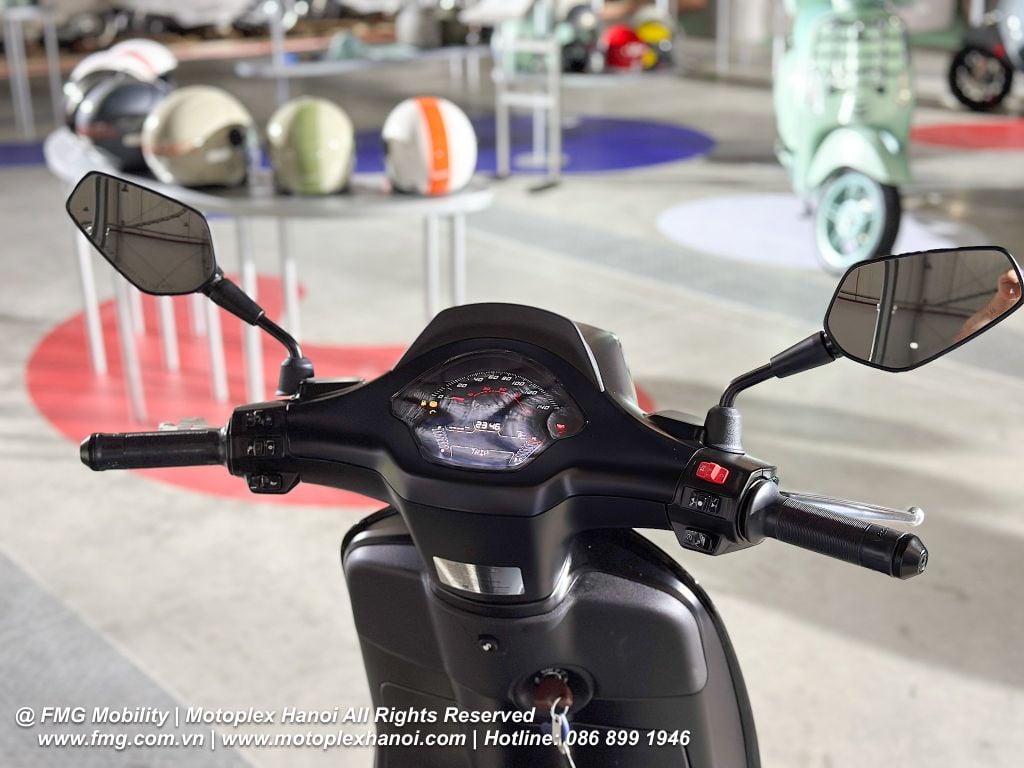 Vespa Sprint 2025 trong lễ ra mắt tại Piaggio Việt Nam