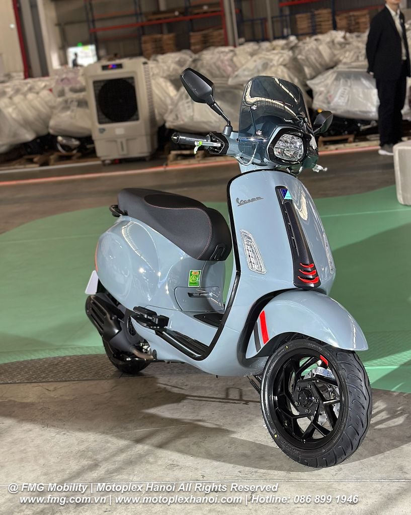 Vespa Sprint 2025 trong lễ ra mắt tại Piaggio Việt Nam
