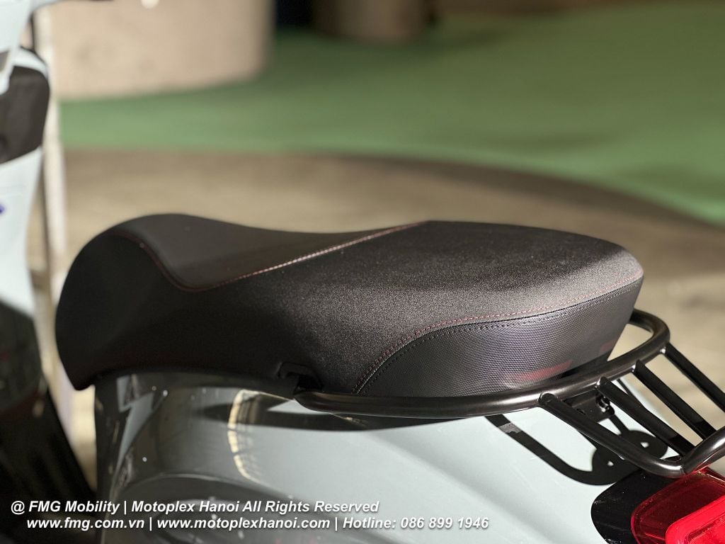 Vespa Sprint 2025 trong lễ ra mắt tại Piaggio Việt Nam