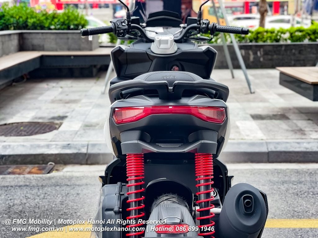 Hình Ảnh Thực Tế Aprilia SR GT 200 Sport 2025 tại FMG Mobility | Motoplex Hanoi
