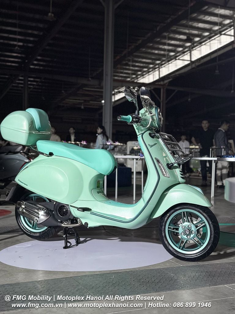 Vespa Primavera 2025 trong lễ ra mắt tại Piaggio Việt Nam