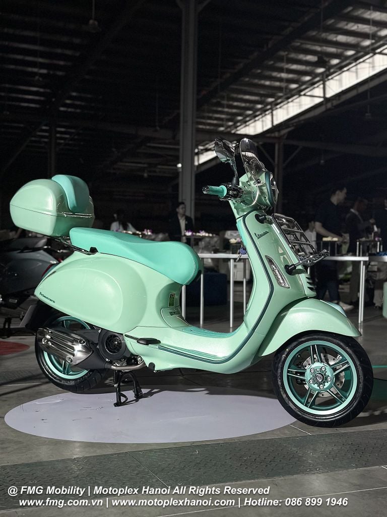 Hình Ảnh Vespa Primavera 2025 trong sự kiện ra ,mắt tại Piaggio Việt Nam