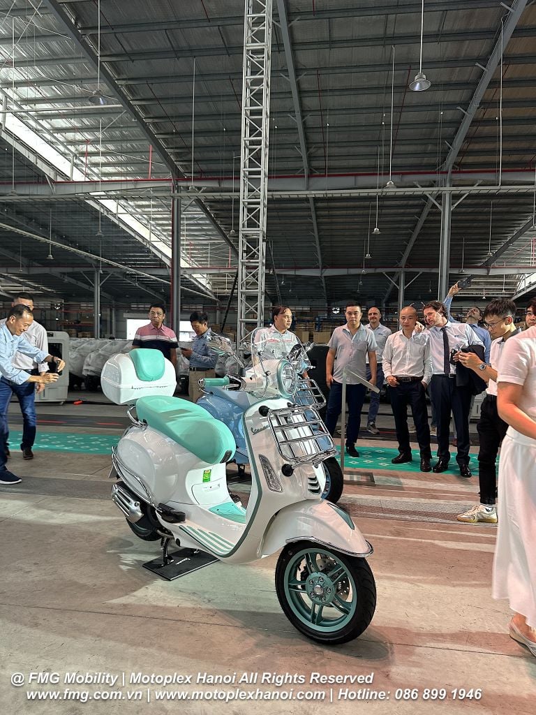Vespa Primavera 2025 trong lễ ra mắt tại Piaggio Việt Nam