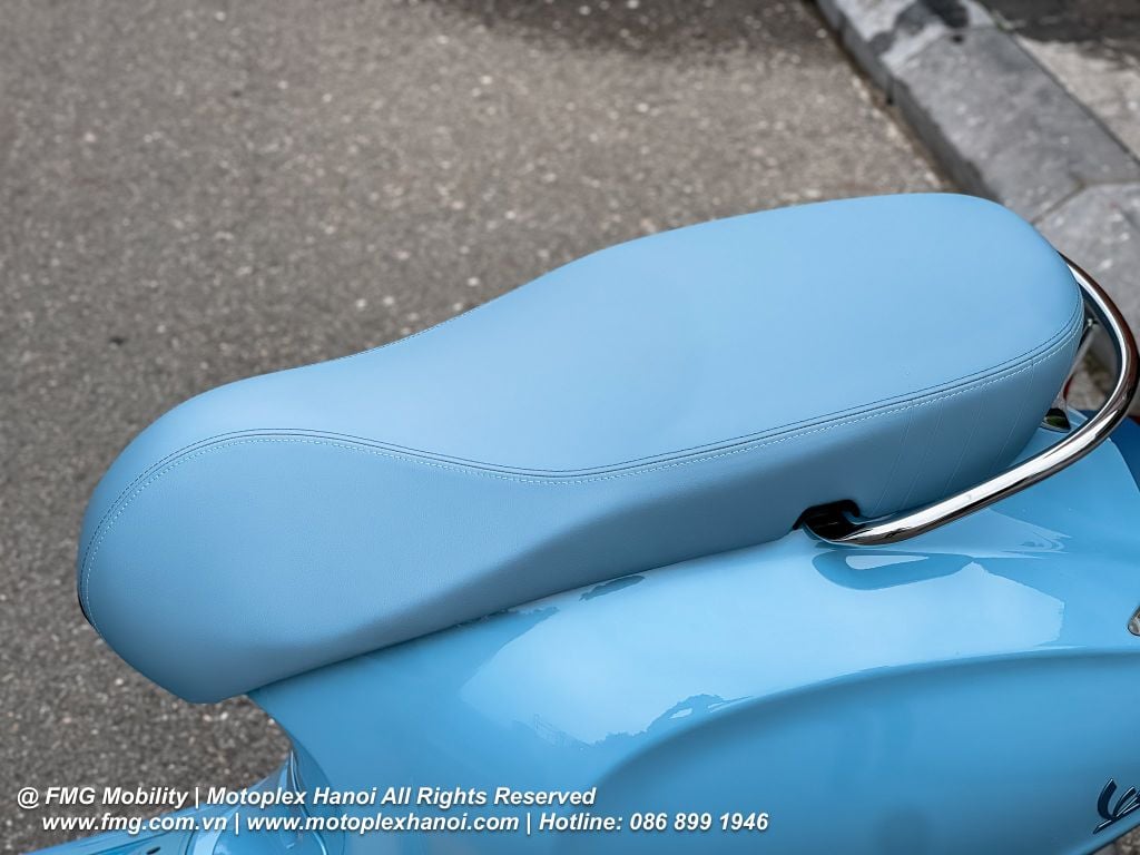 Yên xe Vespa Primavera được thiết kế thái công học, êm ái