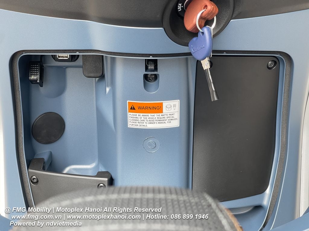 Vespa Sprint Officina 8 2025 chính hãng tại FMG Mobility | Motoplex Hanoi