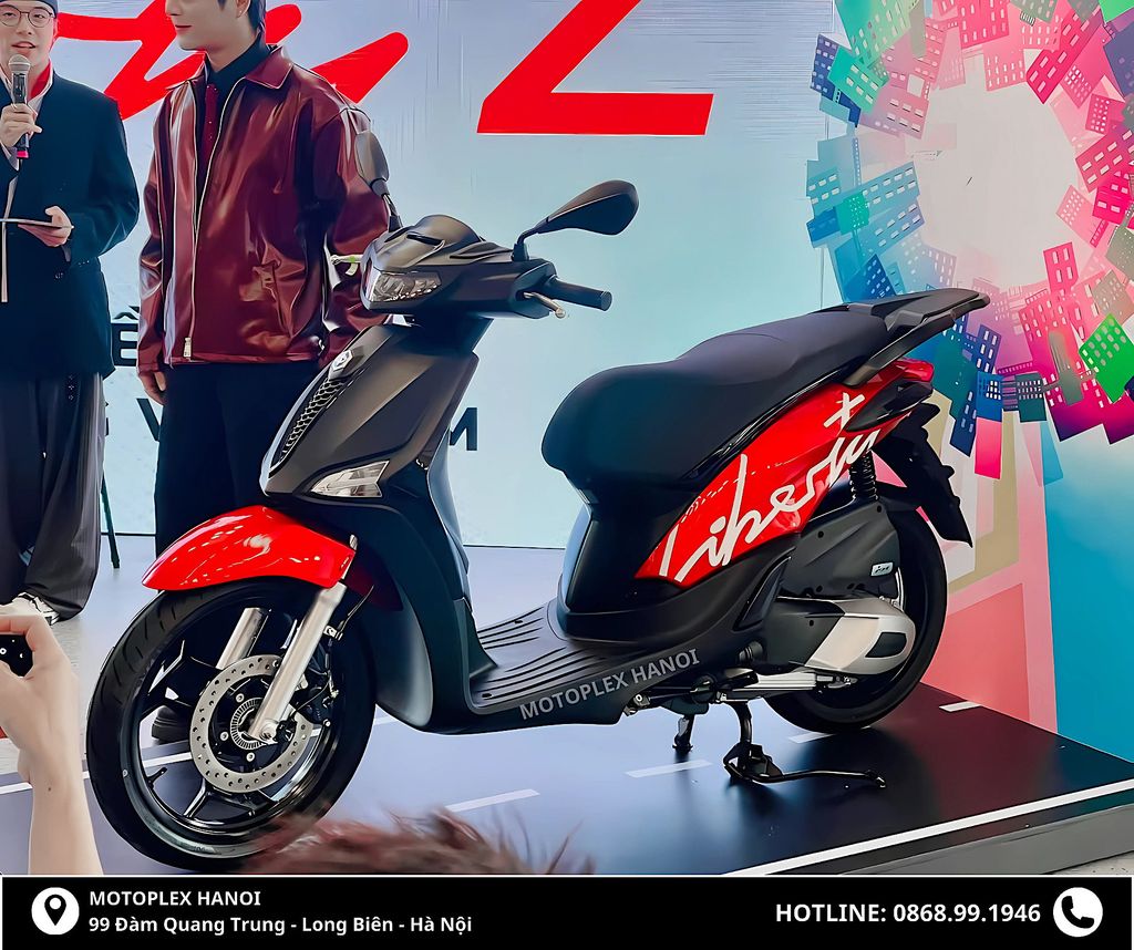 Nhằm tri ân khách hàng, Piaggio Việt Nam còn dành tặng 300 bộ phụ kiện độc quyền cho những khách hàng đầu tiên sở hữu Liberty mới