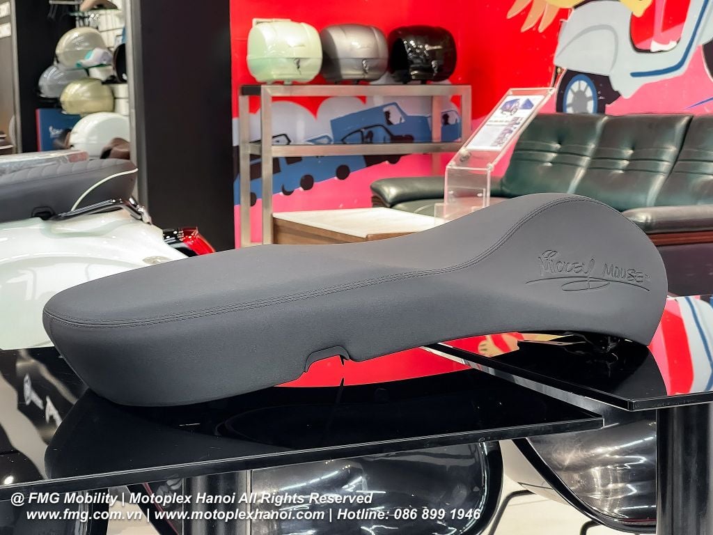 Yên Xe Mickey Mouse cho Vespa Primavera Và Vespa Sprint - 1B011717 chính hãng tại FMG Mobility | Motoplex Hanoi