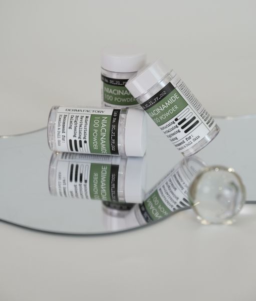 BỘT NIACINAMIDE CÓ DÙNG ĐƯỢC CHO MẶT HAY KHÔNG?