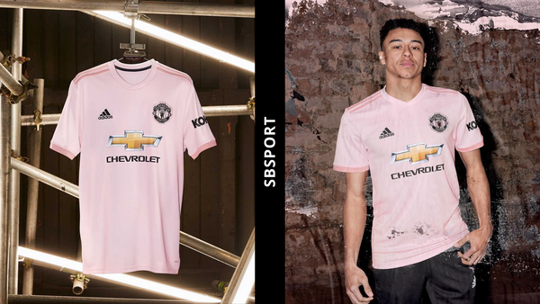 Manchester United Pink Kit