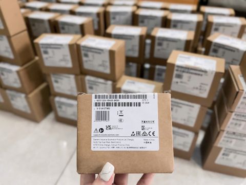 Xuất kho hơn 100 sản phẩm ES7223-1BH32-0XB0