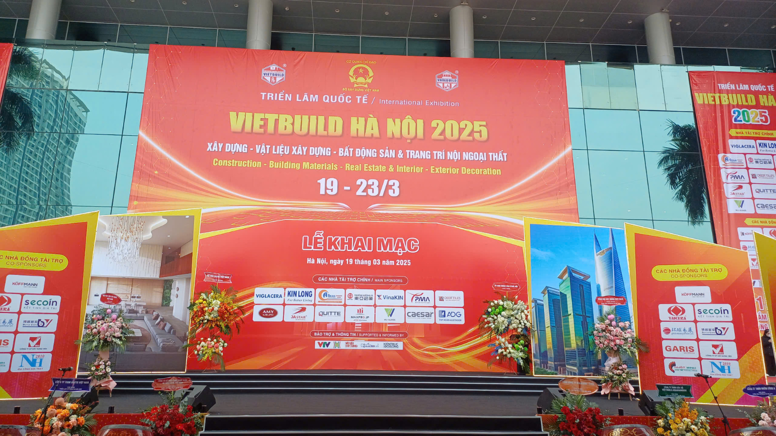 TRẦM HƯƠNG SAO VIỆT THAM DỰ TRIỂN LÃM QUỐC TẾ VIETBUILD HÀ NỘI LẦN 1 2025