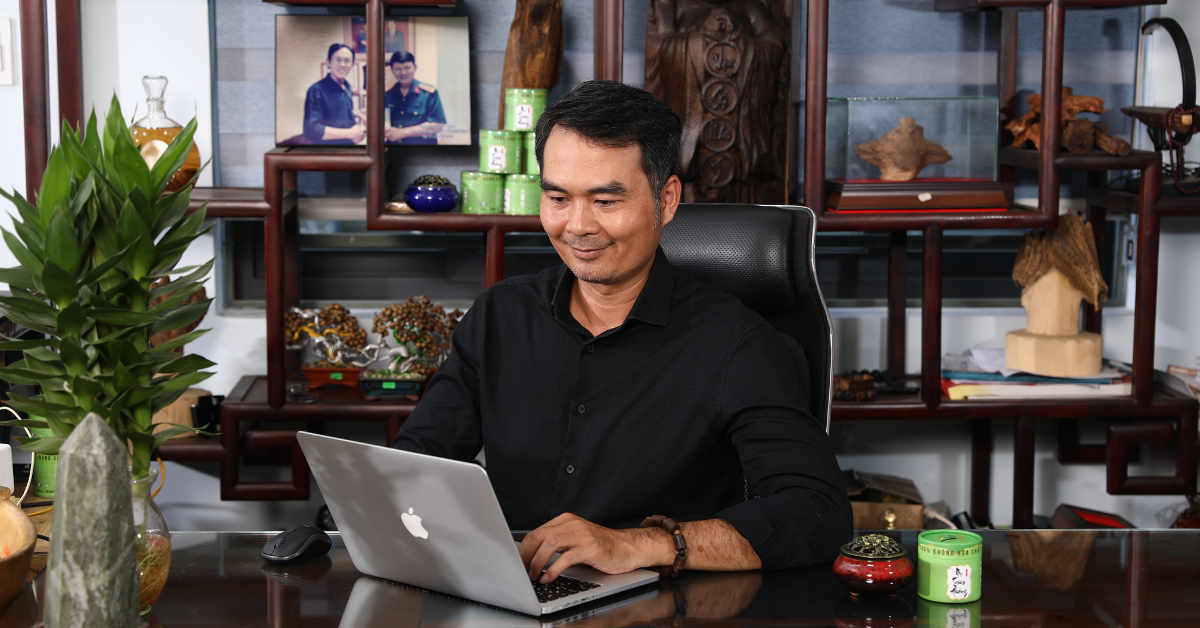 Gợi Ý Set-up Góc Trầm Cho Nơi Làm Việc – Đốt Một Nụ Trầm, Sáng Một Ý Tưởng