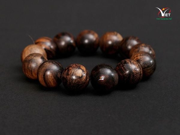 vòng đeo tay nam trầm hương - kiểu tròn