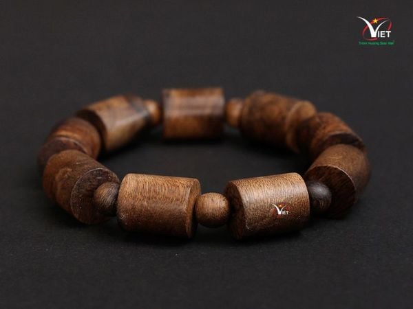 vòng đeo tay nam trầm hương - kiểu đốt trúc
