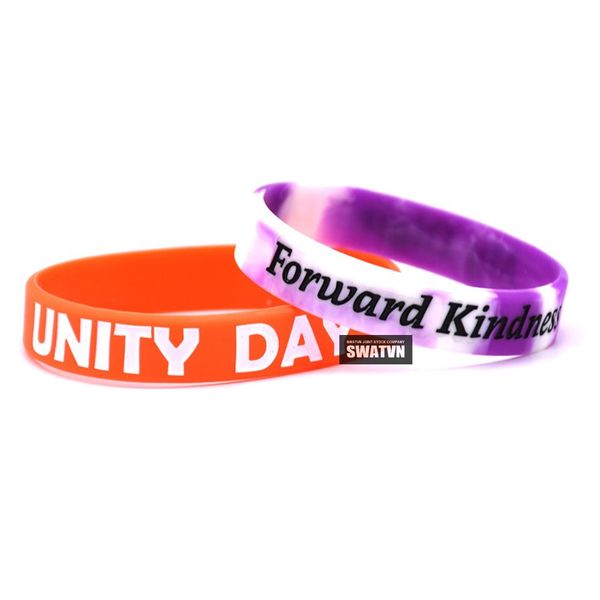 vòng tay cao su in logo