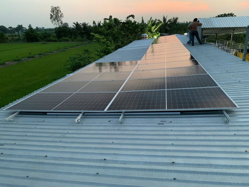 Hệ thống điện mặt trời hòa lưới 13,9 kwp có lưu trữ
