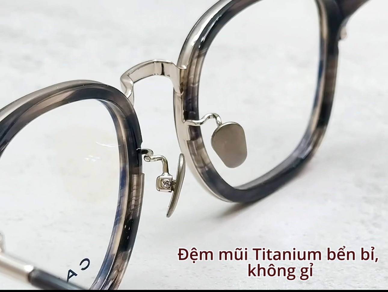 Review Chân Thật Gọng Kính Carven Sparkling C015