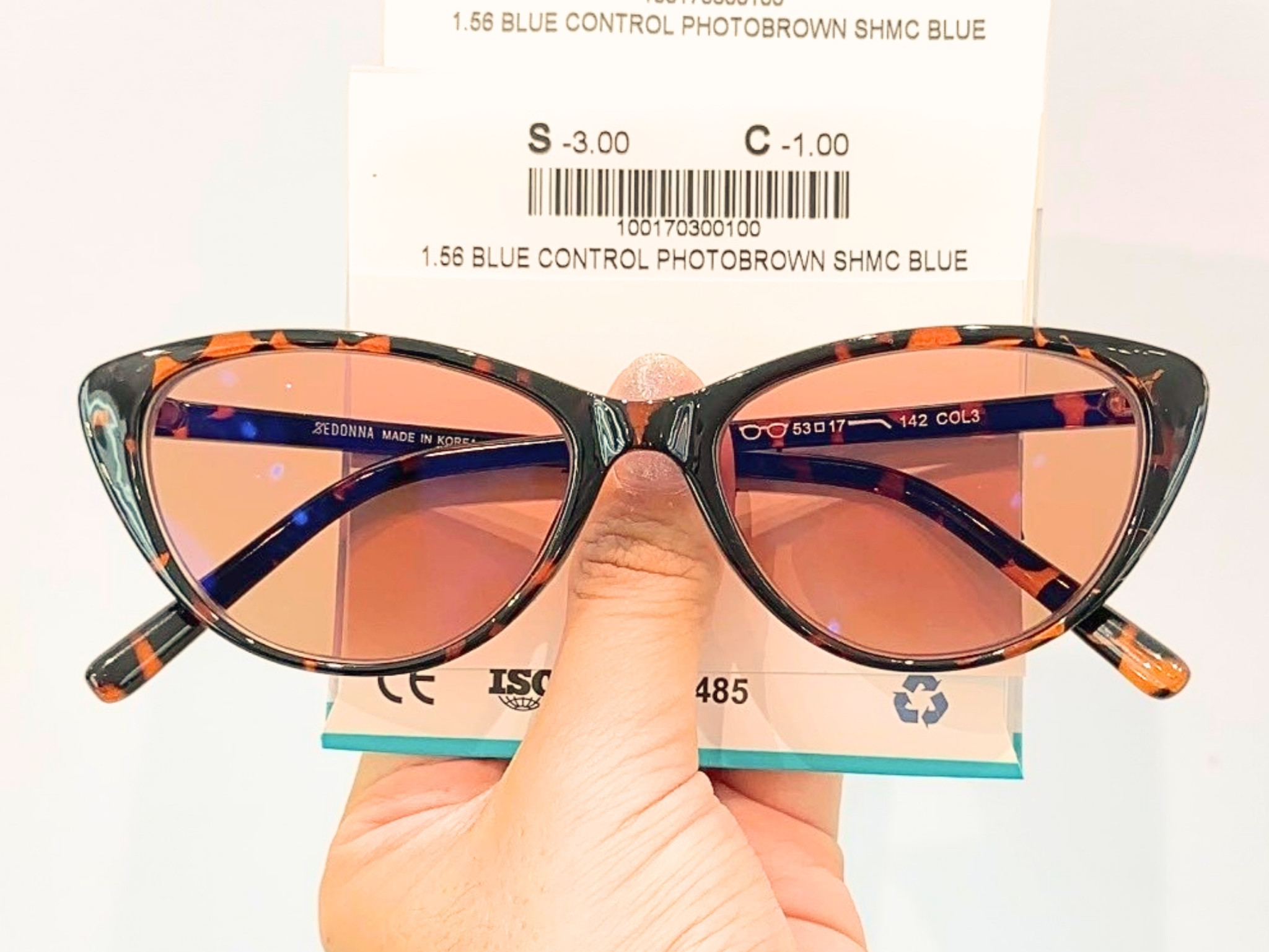 Review Tròng Đổi Màu Nottica 1.56 Nâu Trà
