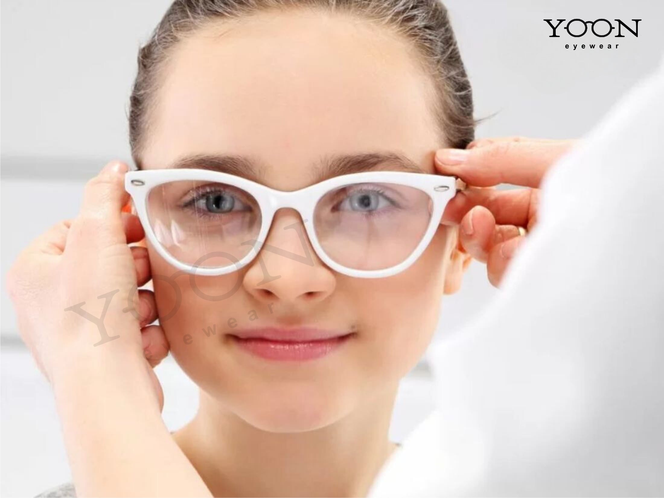 CÁCH KHẮC PHỤC ĐỂ MẮT KHÔNG BỊ NHỎ KHI ĐEO KÍNH CẬN