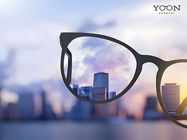 CẬN THỊ ĐƯỢC HIỂU NHƯ THẾ NÀO?