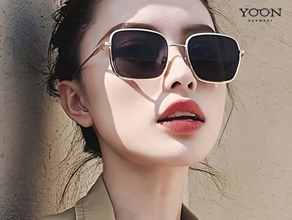 Đối Với Trang Phục Công Sở
