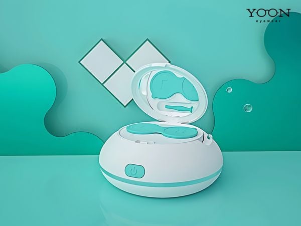 Dùng Máy Rửa Kính Chuyên Dụng