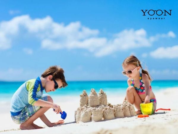 KHI NÀO CẦN PHẢI ĐEO KÍNH MÁT?