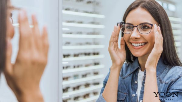 MẸO&nbsp;CHỌN&nbsp;GỌNG&nbsp;KÍNH&nbsp;LOẠN&nbsp;THỊ&nbsp;PHÙ&nbsp;HỢP&nbsp;VỚI&nbsp;TỪNG&nbsp;KHUÔN&nbsp;MẶT