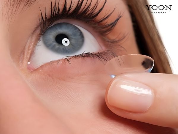 NGUYÊN NHÂN GÂY MỜ MẮT KHI ĐEO KÍNH ÁP TRÒNG