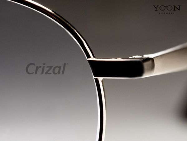 Nhận Biết Tròng Kính Essilor Chính Hãng Bằng Mắt Thường