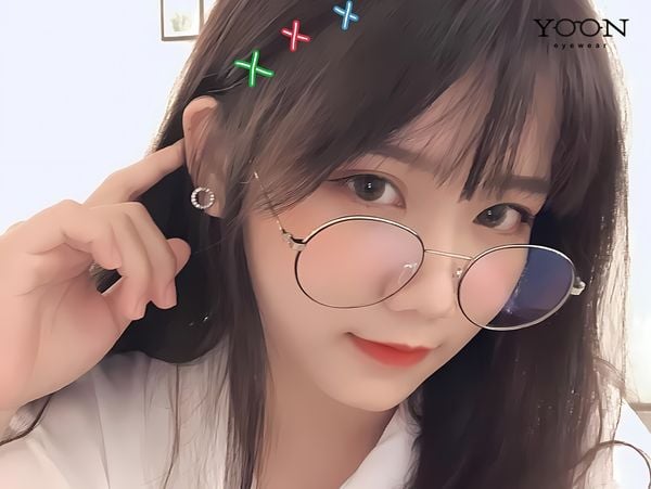 NHỮNG AI NÊN ĐEO TRÒNG KÍNH SIÊU MỎNG?