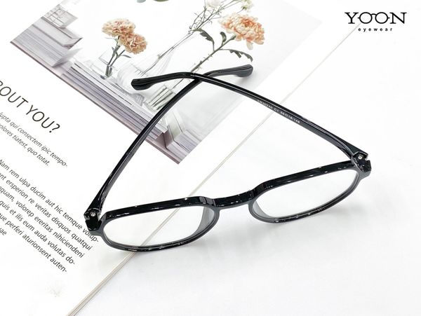 SO SÁNH GỌNG KÍNH ACETATE VÀ&nbsp;GỌNG KÍNH KIM LOẠI