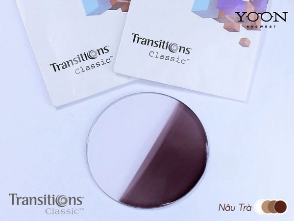 Tròng Kính Đổi Màu Essilor