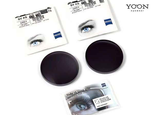 Tròng Kính Đổi Màu Zeiss