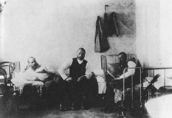 Fyodor Dostoevsky: Từ Bản Án Tử Hình Đến Đỉnh Cao Văn Chương
