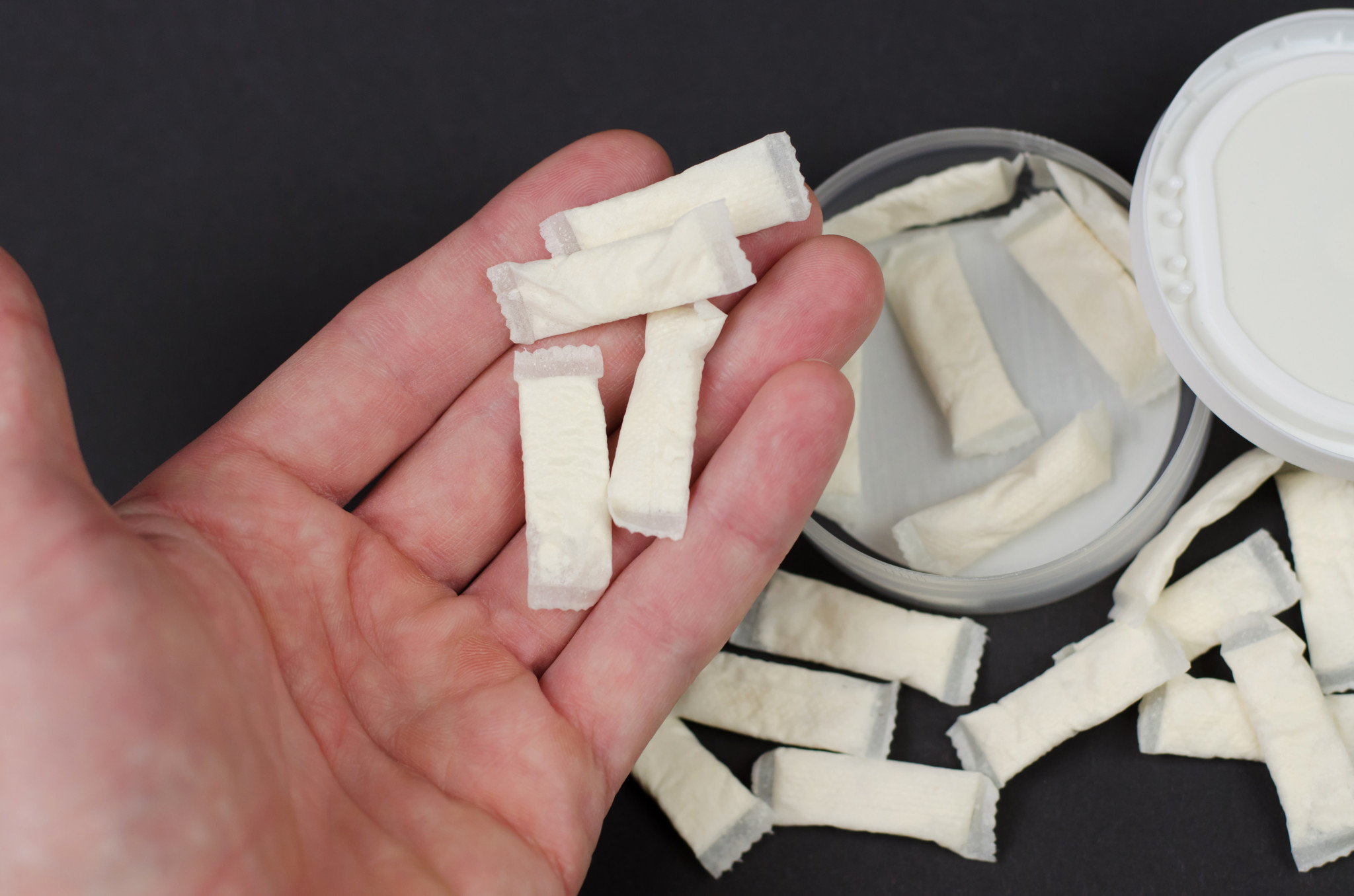 Nicotine Pouches và Khói: Lời Giải Đáp Toàn Diện Về Một Lựa Chọn Không Khói