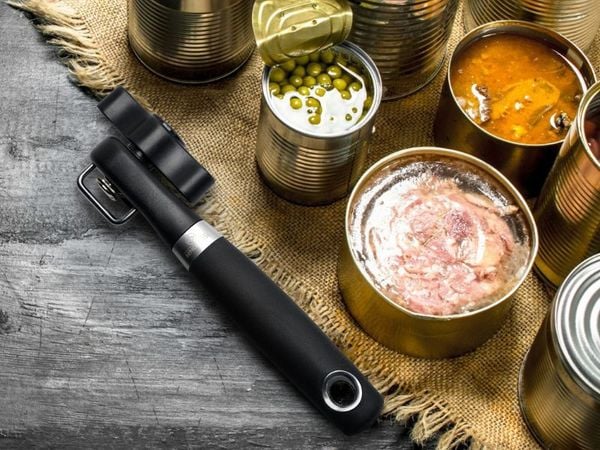 Khui hộp Benchusch có thiết kế nhỏ gọn, dễ dàng sử dụng