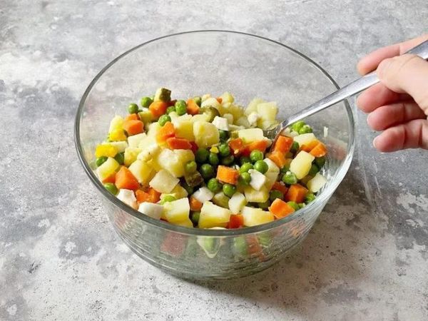 Nguyên liệu cần chuẩn bị cho món Salad Nga