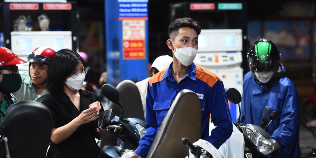 Three major cities pilot E10 gasoline sales from August 1