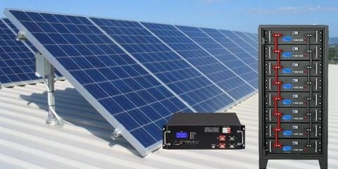 Pin lưu trữ điện mặt trời là gì? Các loại pin phổ biến nhất 2025