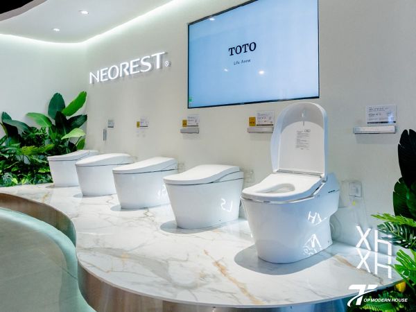 Bồn cầu điện tử TOTO giá bao nhiêu hiện nay?