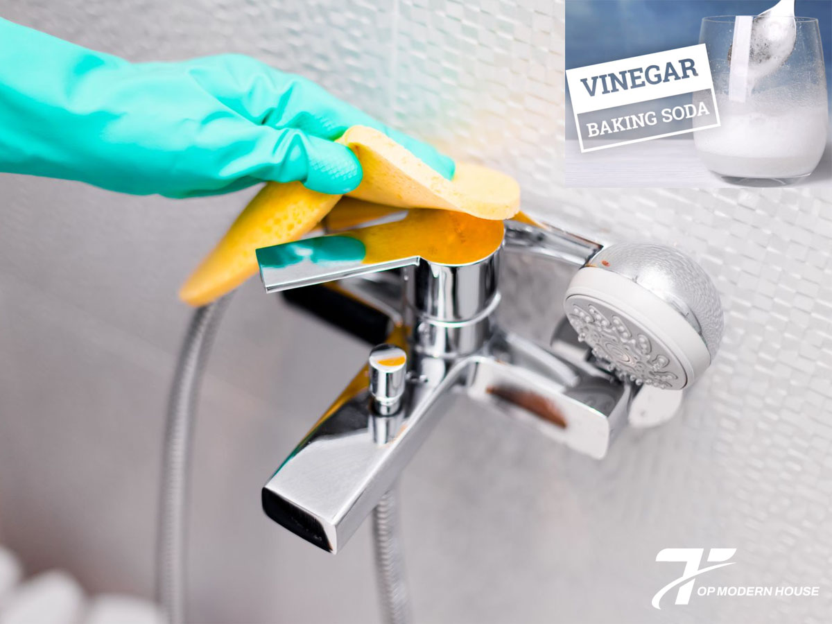 Hỗn hợp giấm và baking soda giúp làm sạch cặn bẩn, diệt khuẩn và khử mùi hiệu quả cho vòi sen.