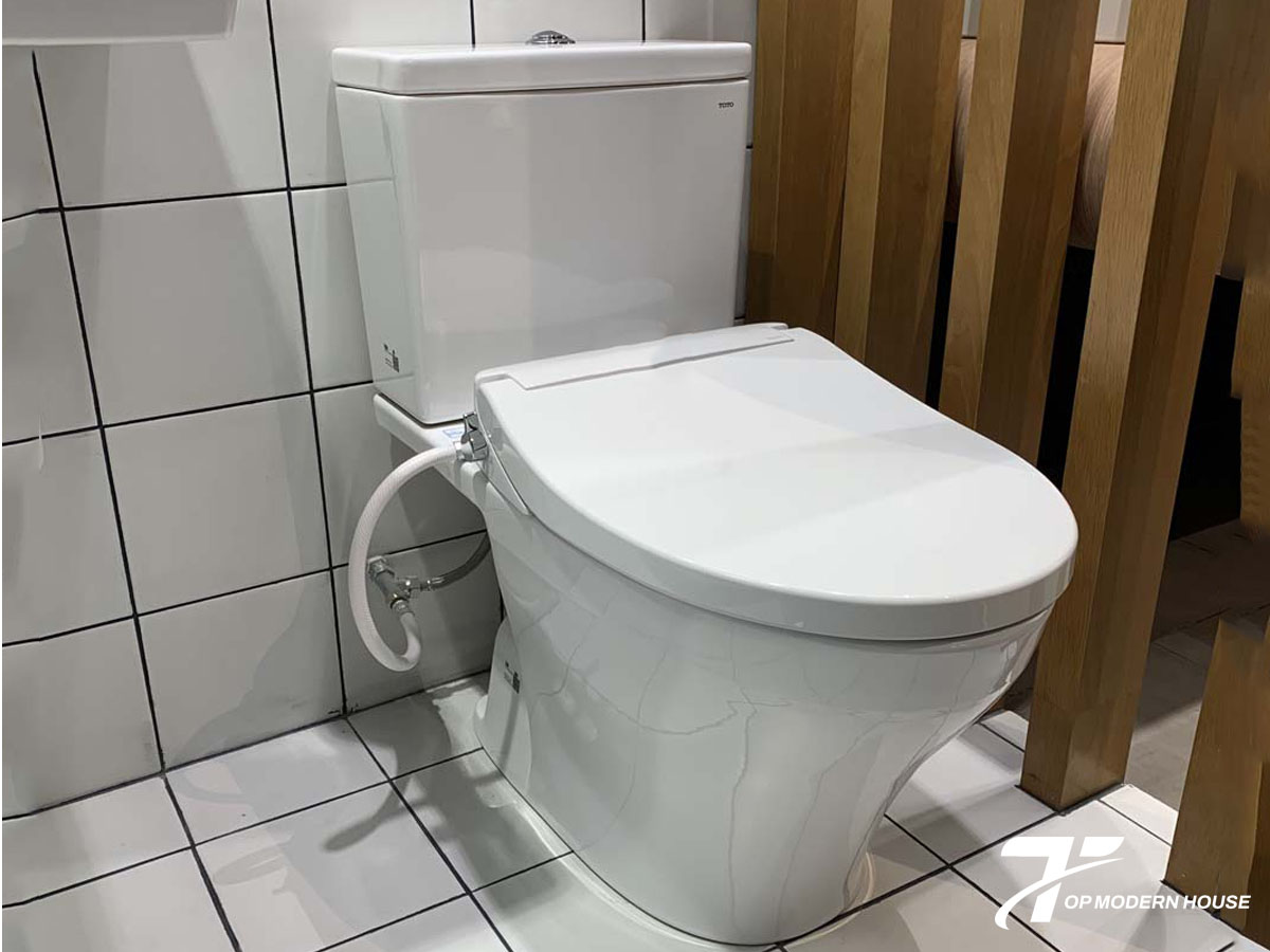 Bồn cầu 2 khối nắp rửa cơ TOTO