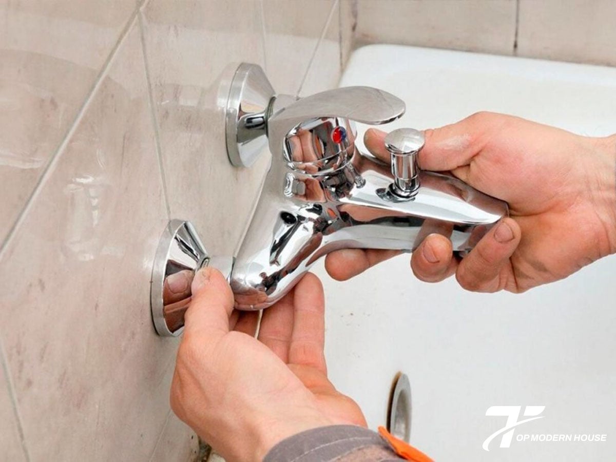 Cài đặt sai chế độ nước trên vòi sen có thể khiến nước nóng không được cấp đúng cách.