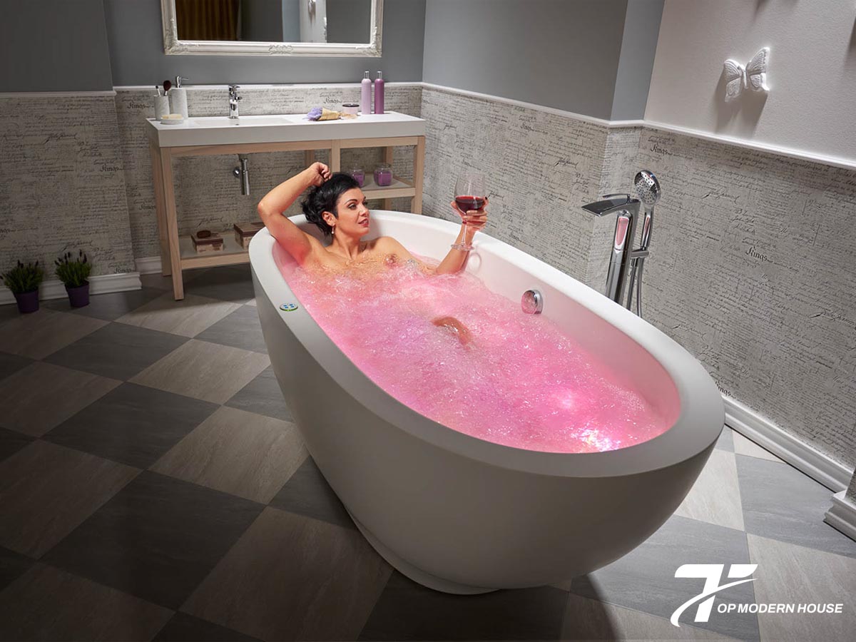 Cần cân nhắc tính năng sử dụng như ngâm thường, massage hay sục khí để chọn bồn tắm nằm phù hợp với nhu cầu và ngân sách.