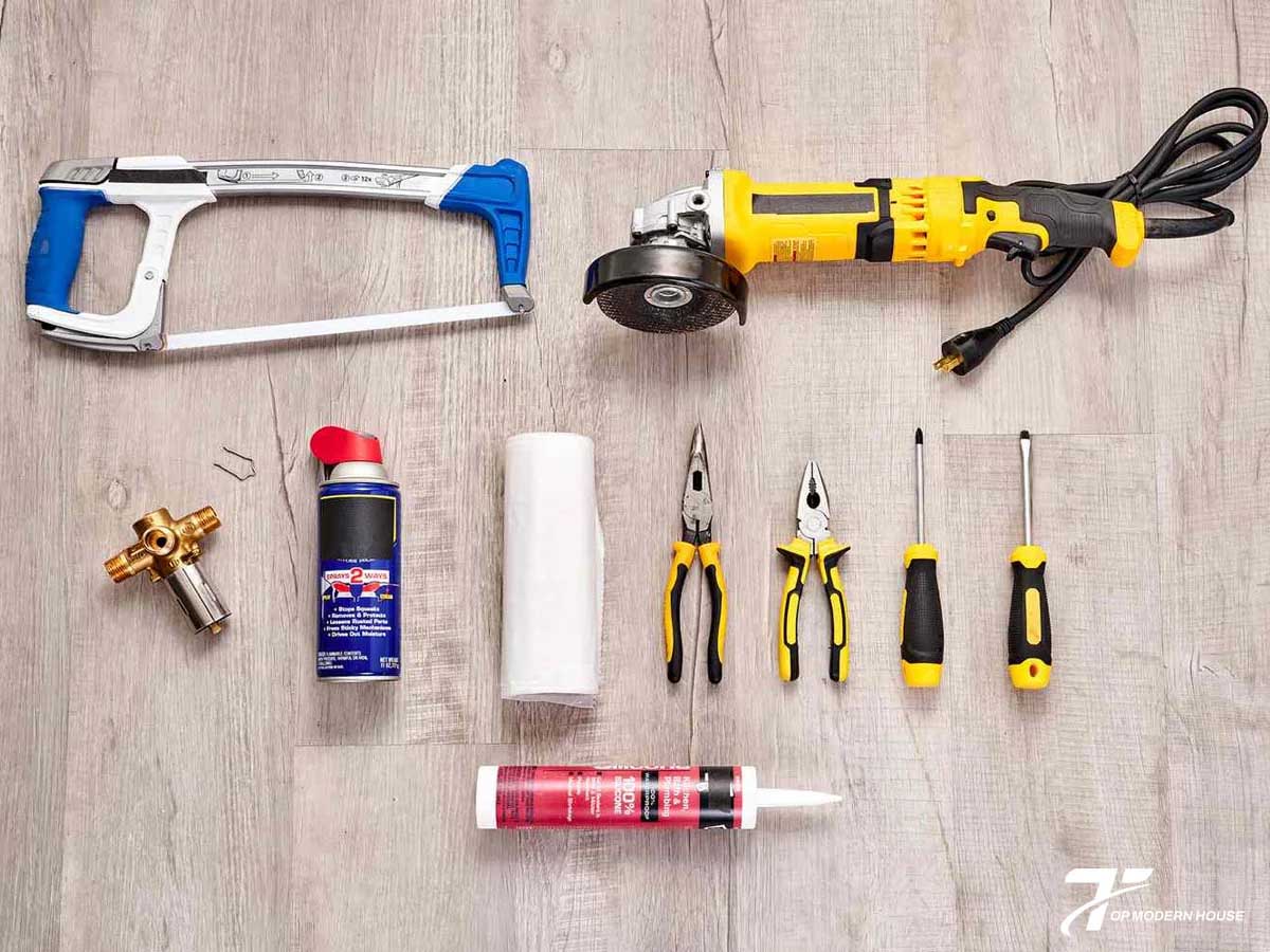 Chuẩn bị dụng cụ và kiểm tra vị trí lắp đặt