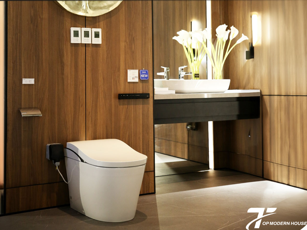 Giá bồn cầu thông minh phụ thuộc vào thương hiệu, tính năng tích hợp (như rửa tự động, sưởi ấm, khử mùi), kiểu dáng thiết kế và xuất xứ sản phẩm.