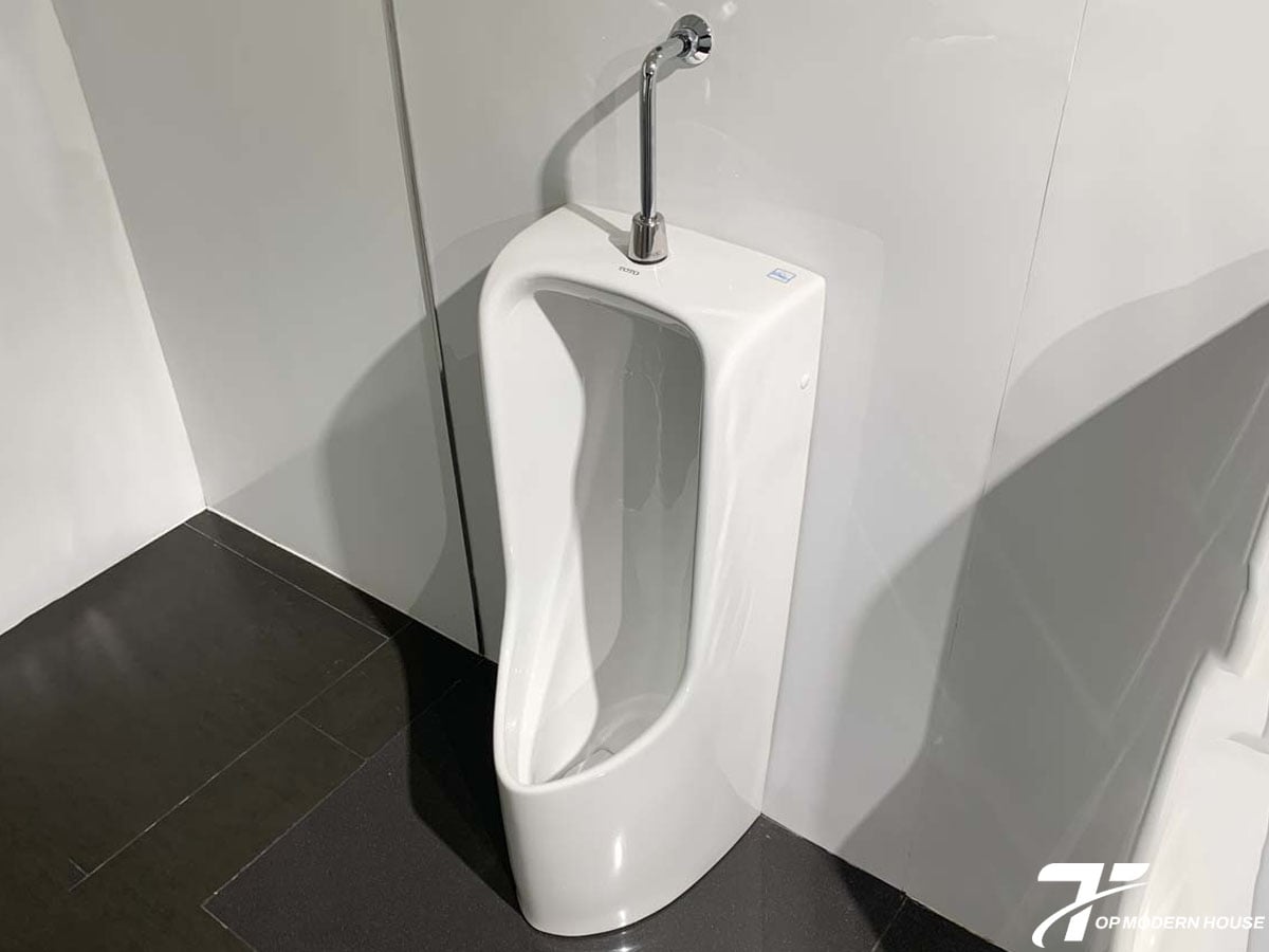 Kích thước tiểu nam đặt sàn TOTO