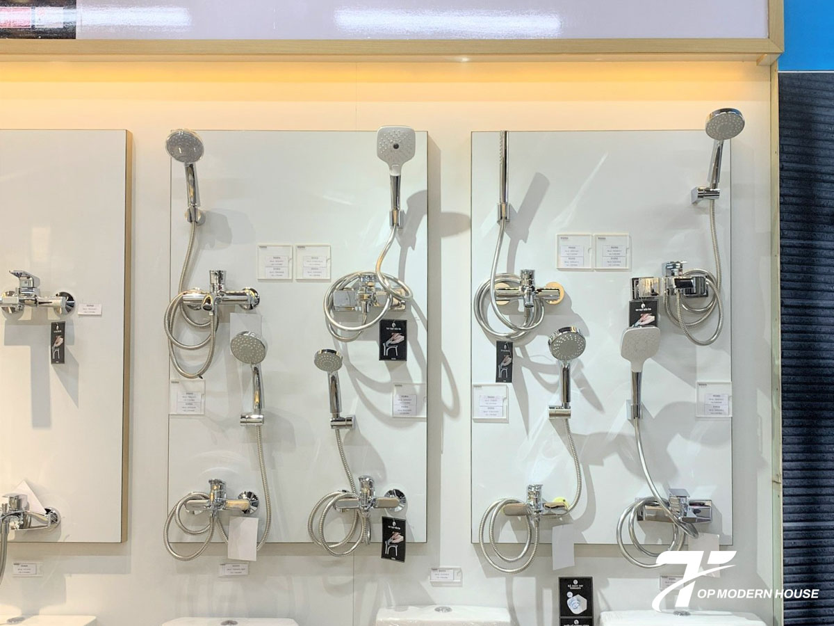 Chọn củ sen TOTO cần lưu ý kiểu lắp, tương thích hệ thống nước và chính hãng.